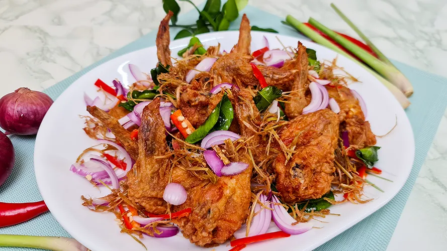 Thai-Style Fried Chicken Wings with Lemongrass